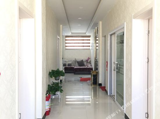 舒心公寓(敦煌月牙泉村店)