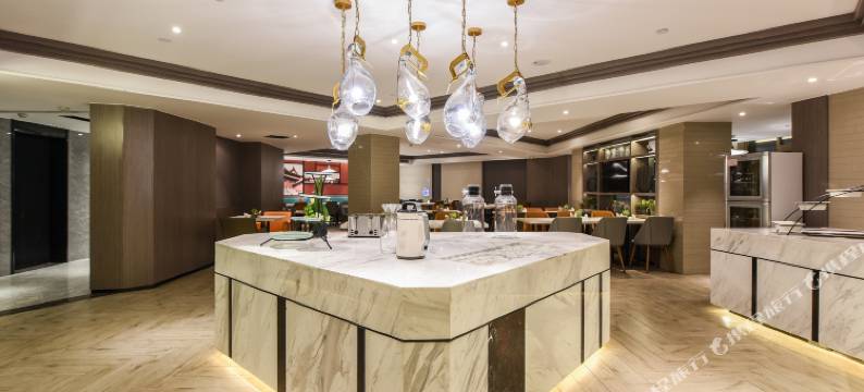 北京劲松地铁站亚朵酒店图片