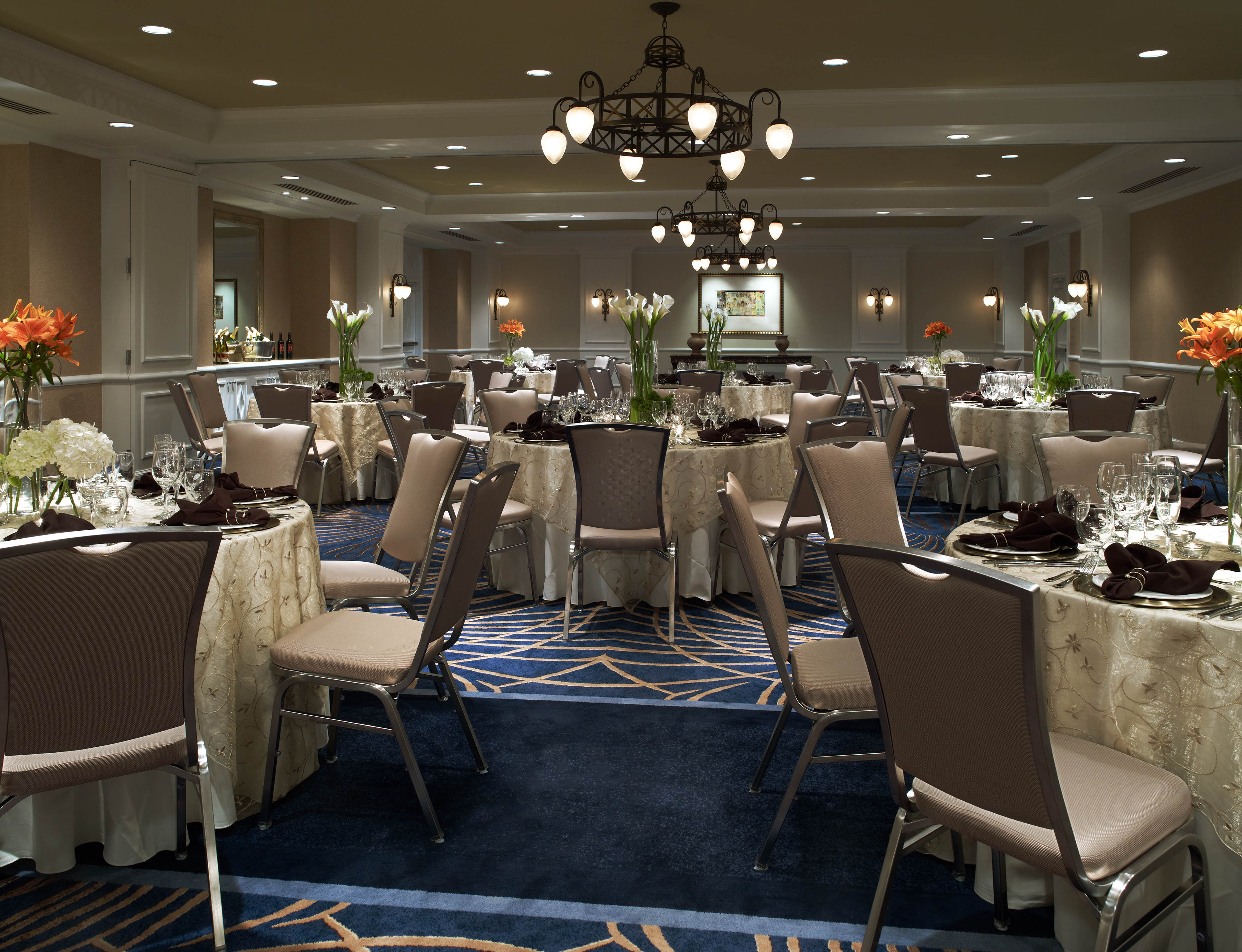 Kimpton HOTEL MONACO SEATTLE by IHG Over view