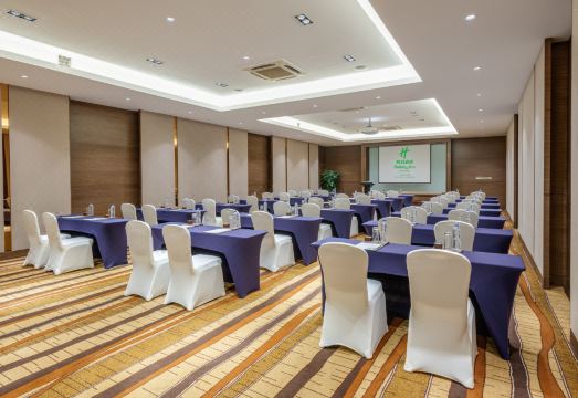 Holiday Inn Shanghai HongqiaoHotel Overview