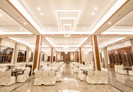 Five fingers • Yuemei Tangquan Resort Hotel Overview