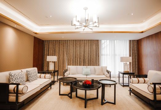 Gasda Hotel Hotel Overview