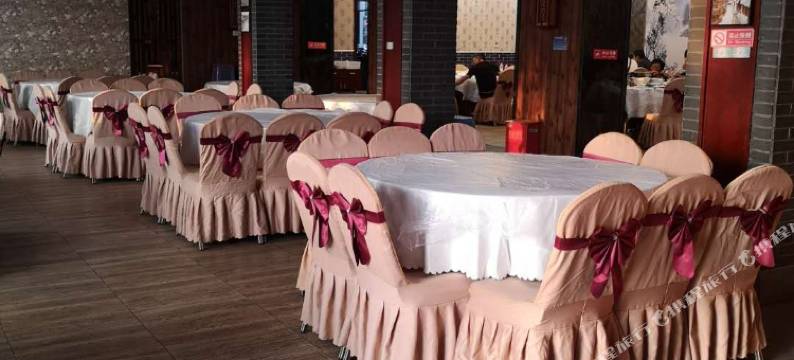 宜昌峡光假日酒店图片