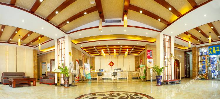 迎商佳亮迎宾大酒店(三亚大东海店)图片