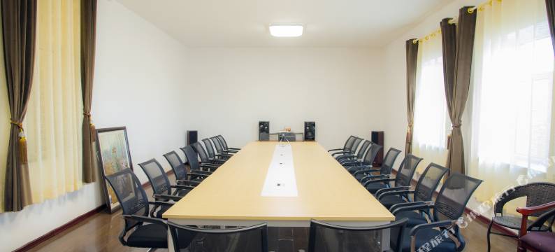 根河兴安假日宾馆图片