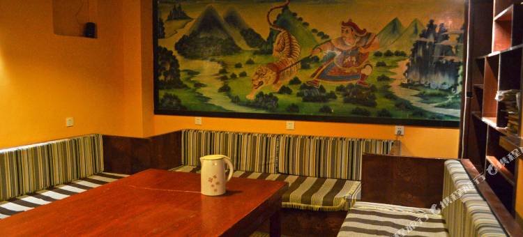 平措康桑青年旅舍(布达拉宫大昭寺店)图片