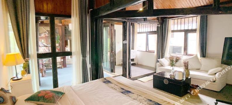 丽江束河小调人文客栈图片