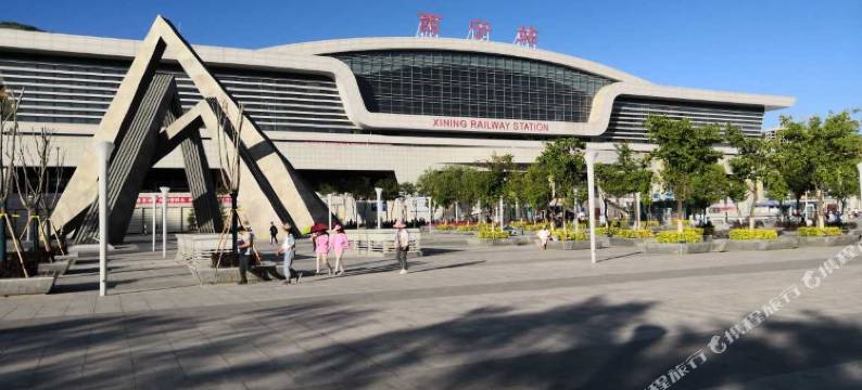 西宁鹤鹏日租房图片