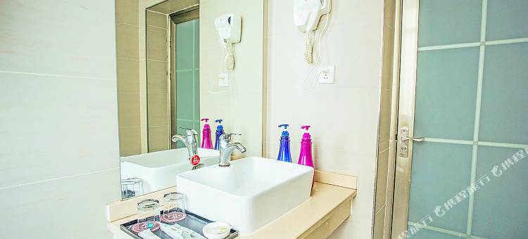 途窝假日酒店(石阡古温泉景区店)图片