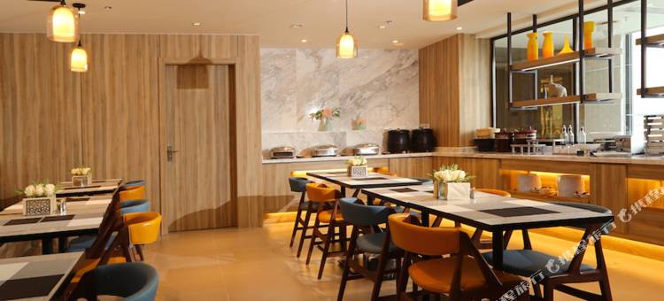 汉庭优佳酒店(昆明世纪金源广场店)图片