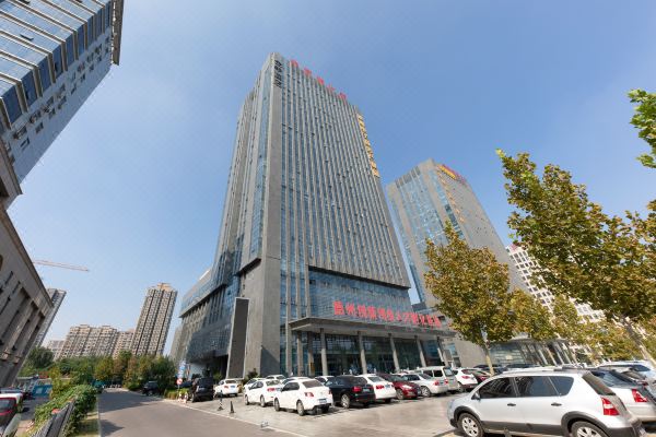 选择房间开业:2019酒店位于经济开发区三八东路鑫源国际大厦,紧邻德州