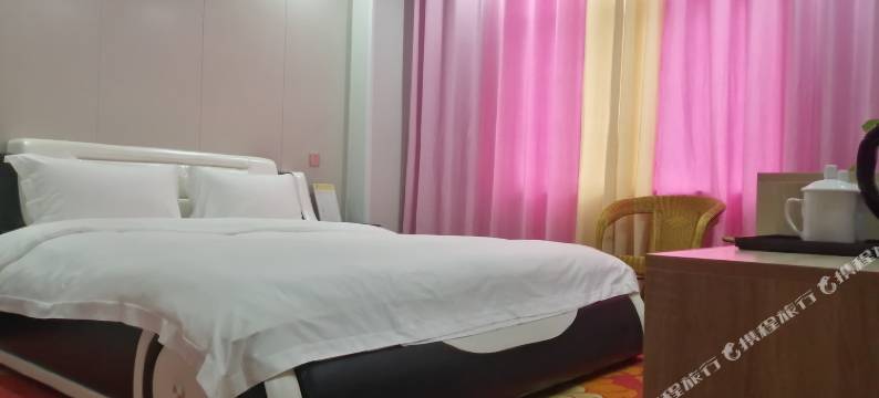 鸿源酒店(河南建院地铁站店)图片