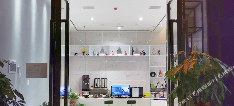 嚯米璞宿酒店(长沙高铁南站绿地之窗店)图片