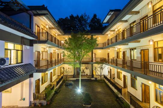 眷山庭院精品度假民宿