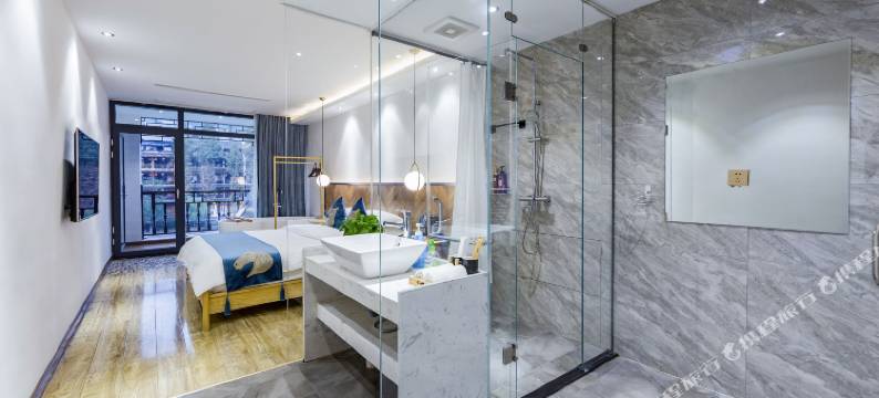 凤凰一舍花开轻奢江景民宿(凤凰古城店)图片