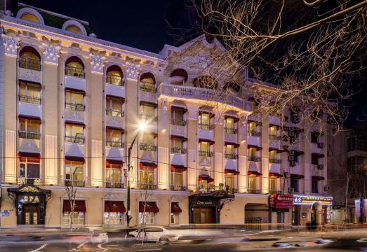 哈尔滨中央大街塞纳安邸酒店外景图