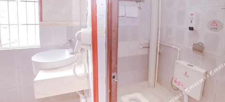 冠宏宾馆(南宁三十三中地铁站秀厢地铁站店)图片