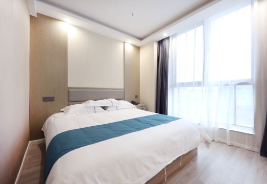 Starway Hotel (Nanjing Chengxin Avenue Subway Station) Hotel Overview