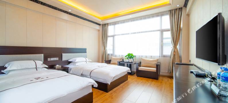 陇川雨泽酒店(德宏陇川森林公园店)图片