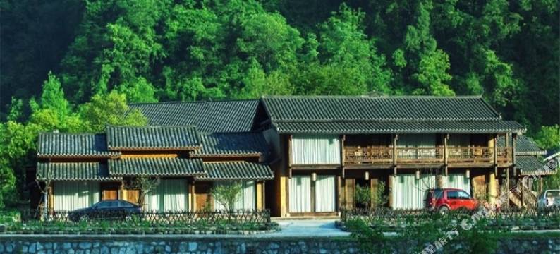 张家界龙舍土家庄园民宿图片