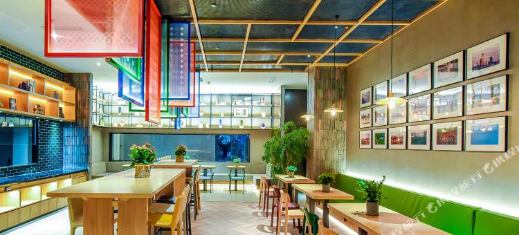 秋果酒店(重庆两江幸福广场光电园轻轨站店)图片