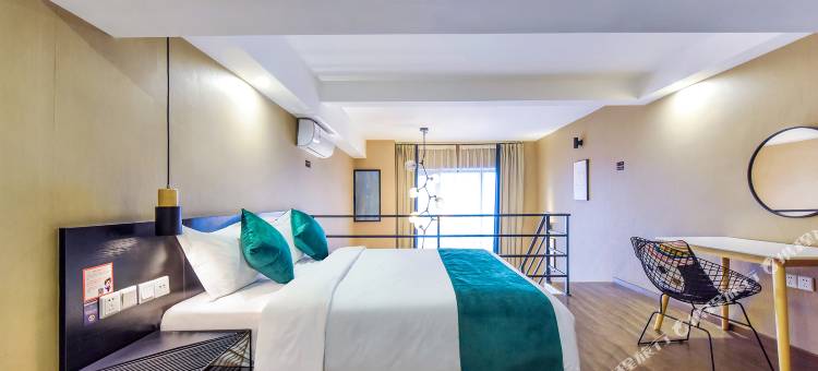 重庆观音桥丽呈睿轩酒店(红旗河沟轻轨站店)图片