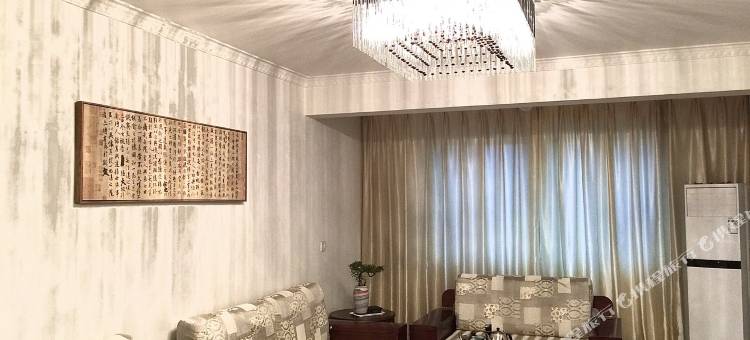 郑州家旅实木风公寓图片