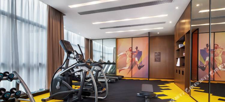 潮州财富中心希尔顿欢朋酒店图片