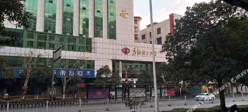 沐光酒店(市立医院金龙岗青年艺术街区店)图片