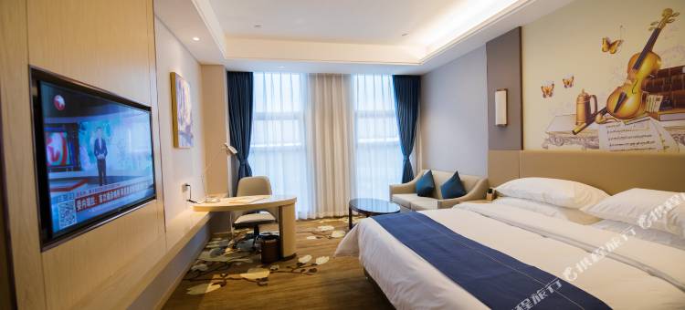 维也纳国际酒店(大竹金利美广场店)图片