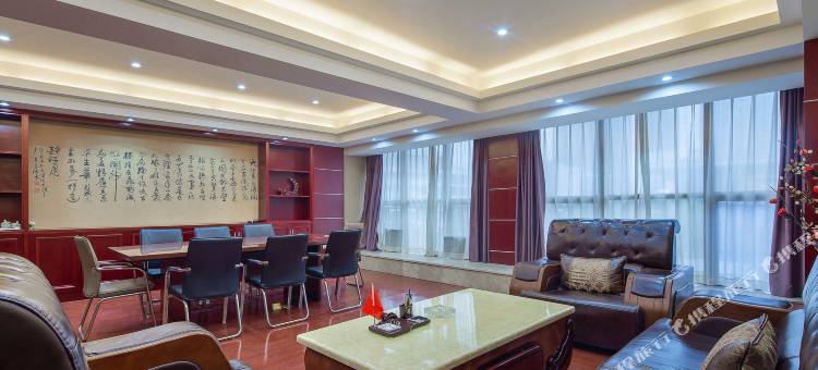 斯维登度假公寓酒店(临安汽车东站店)图片