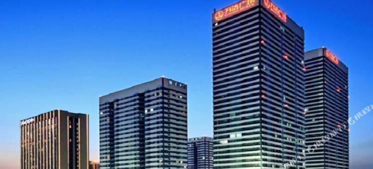 青岛睿·豪影舍公寓(CBD万达店)图片