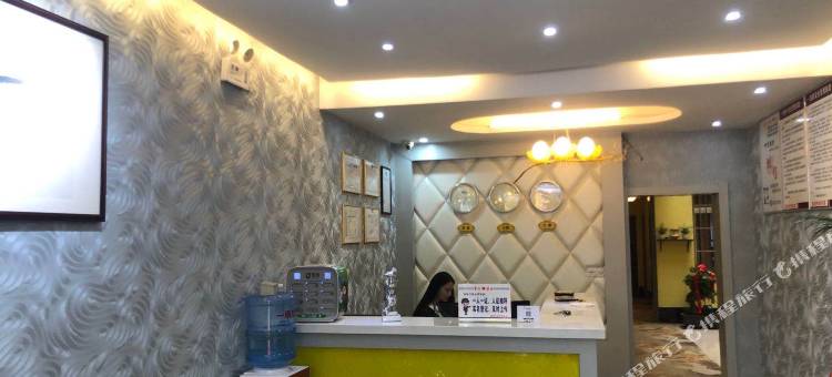 阜阳锦源电竞酒店(颍州区师范大学店)图片