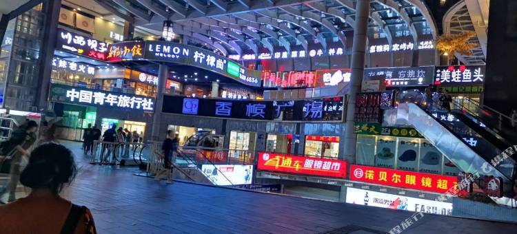 温馨酒店公寓(成都时代华章店)图片
