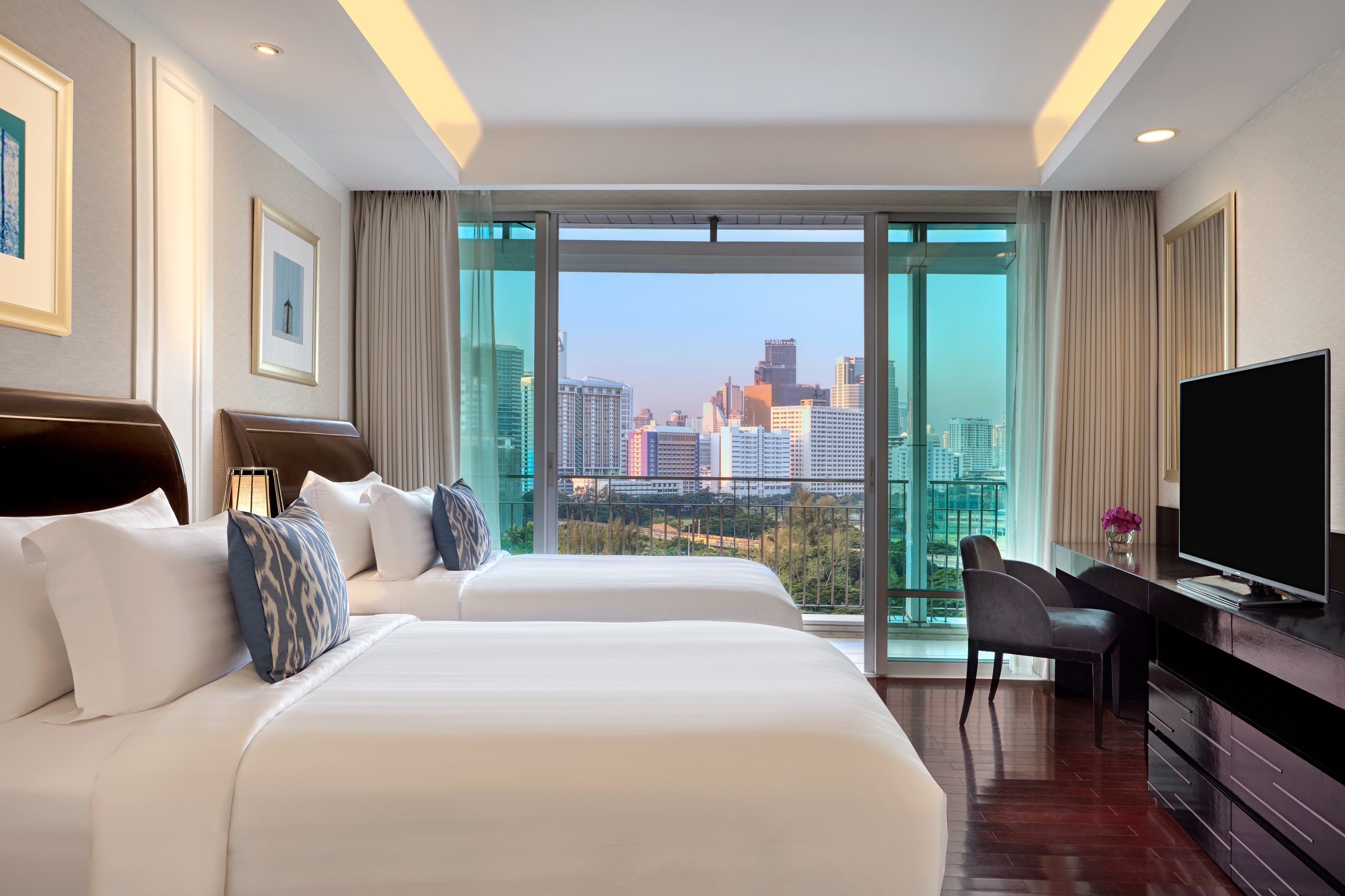 Dusit Suites Hotel Ratchadamri, BangkokOver view
