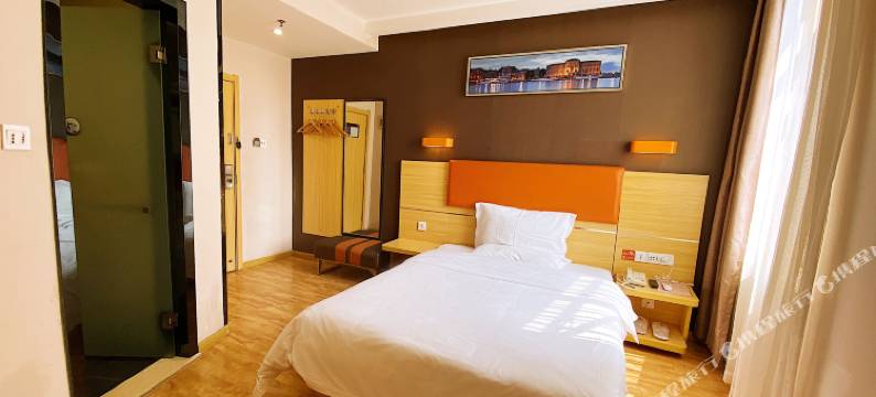 优品夏季酒店(德安万象广场店)图片