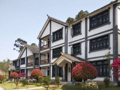 华蓥君兰天下生态文化园