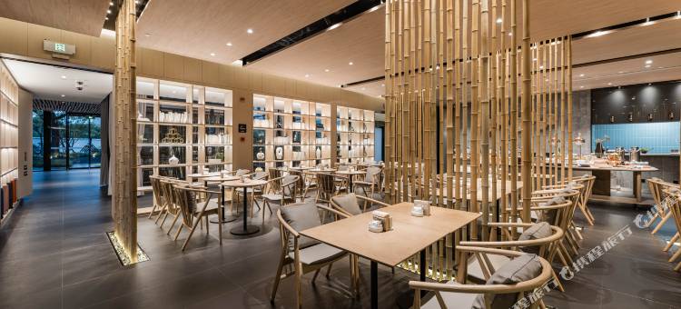 上海世博中心耀华路亚朵酒店图片