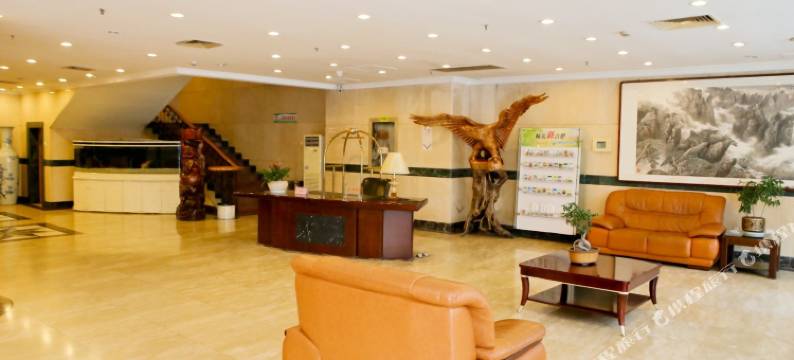 OYO聚贤大酒店(合肥和平路安纺总厂店)图片