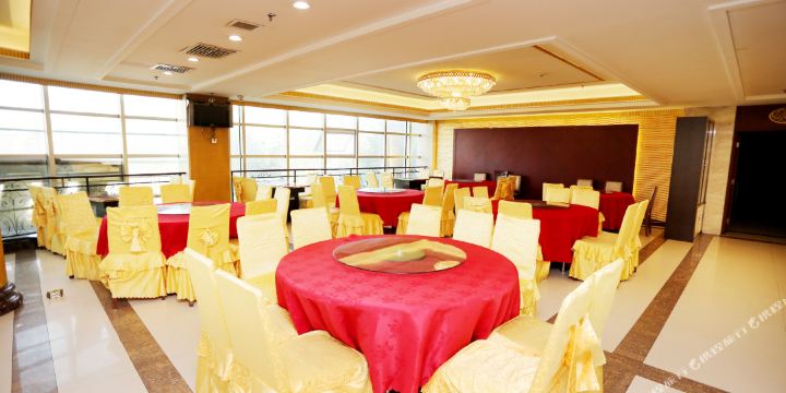 涉县 >> 酒店  标签: 宾馆 舒适型  龙颐大酒店共多少人浏览:1552563