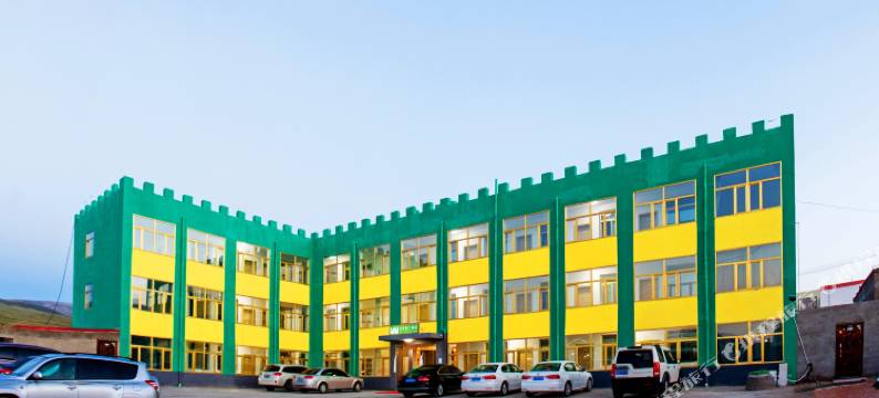 合途旅行酒店(青海湖黑马河店)图片