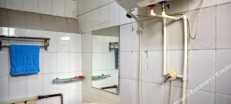 泰安龙潭招待所(泰山站中心医院店)图片