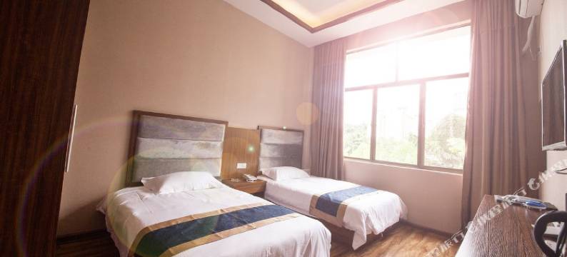 弥勒欣诚酒店(湖泉生态园店)图片