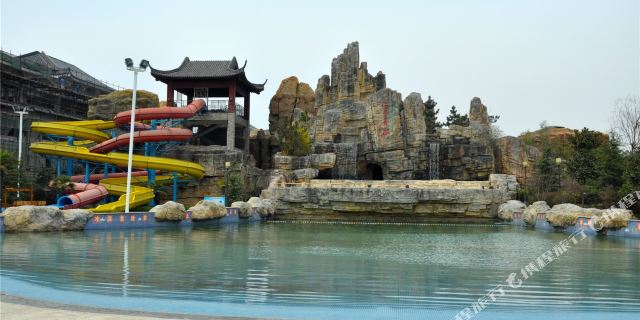 沂南智圣汤泉旅游度假村1号楼1晚 含双人智圣汤泉门票·【临沂 两天一