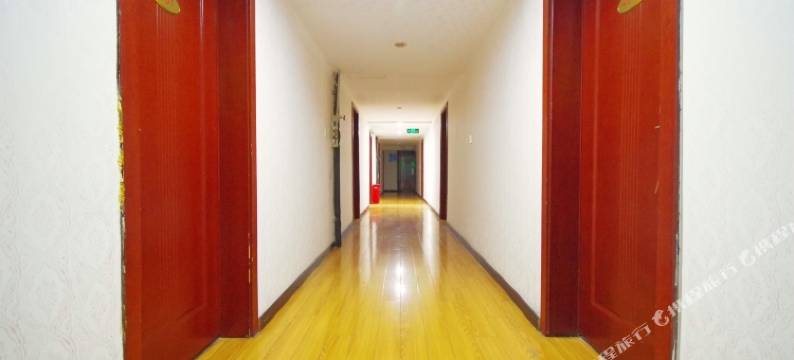 鑫南湖宾馆(南郊机场川文艺店)图片