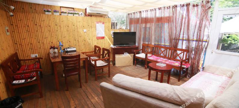 青岛九号丙青年旅舍图片