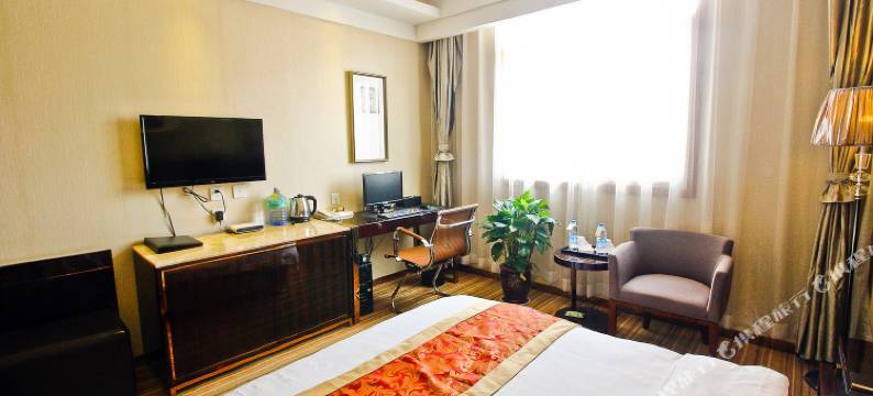 西安和平假日酒店(阿房宫南地铁站吾悦广场店)图片