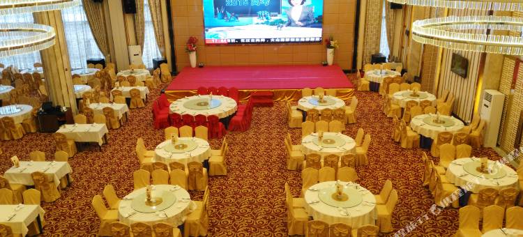 好莱湾酒店(罗定市江滨公园店)图片