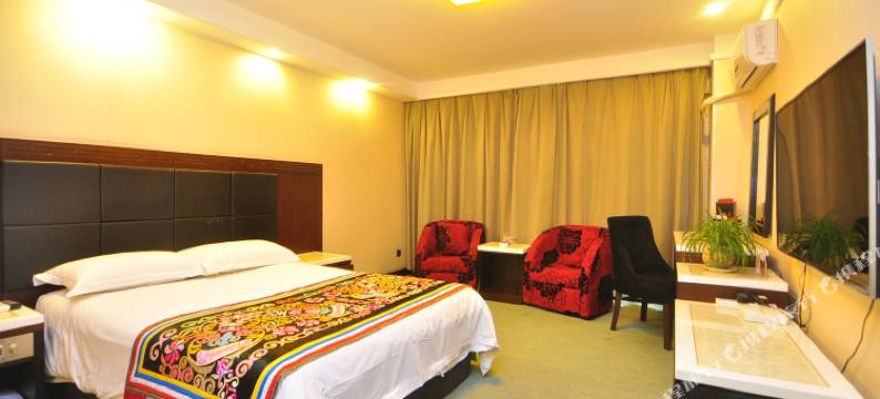 昆明楚雄大厦彝人大酒店(梁家河地铁站店)图片