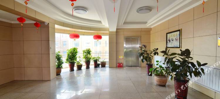 轻住·鑫厦优选酒店(包头维多利摩尔城火车东站店)图片